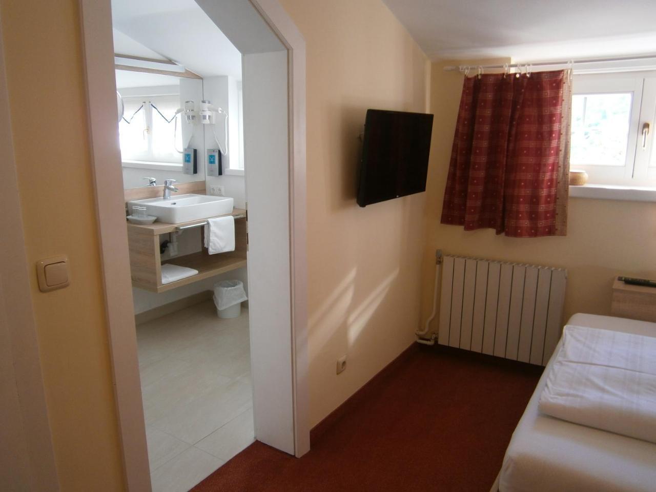 Lust Und Laune Hotel Am Woerthersee Portschach am Woerthersee Exterior photo